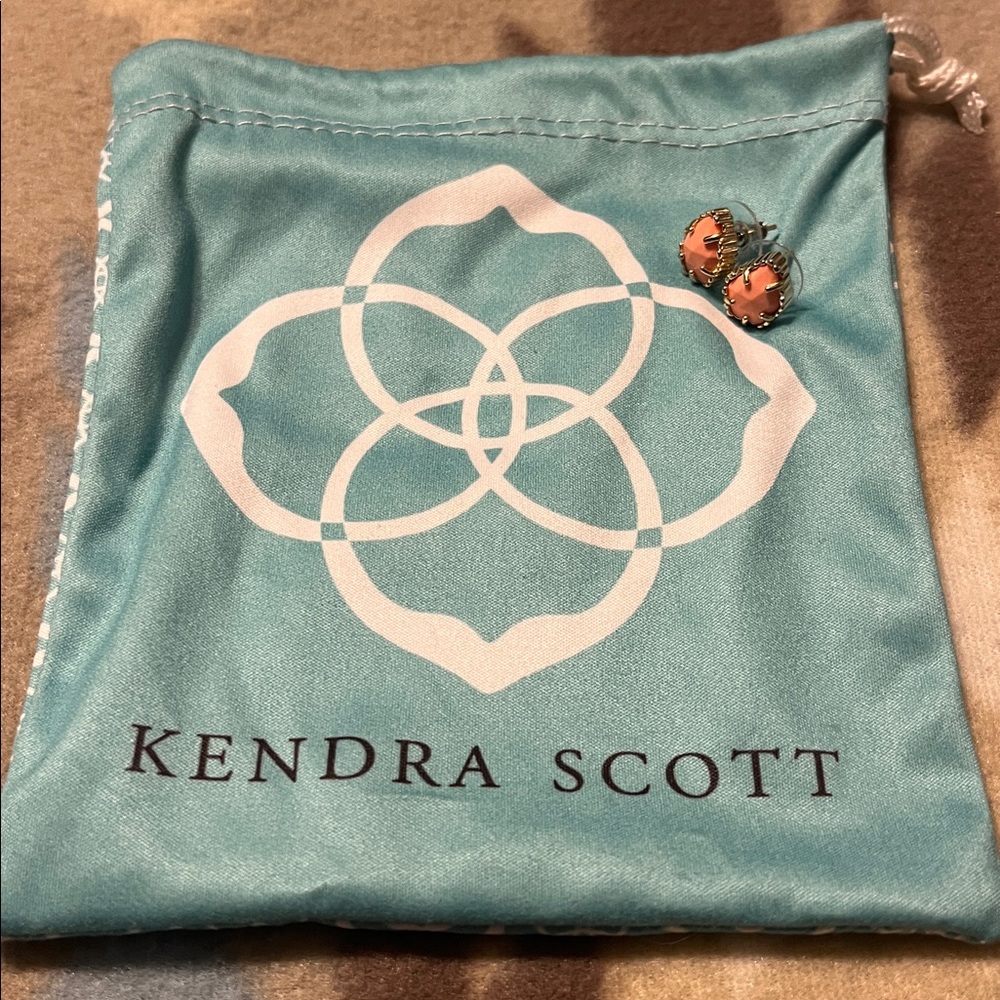 Kendra Scott Coral Earrings with Pouch